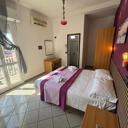 Hotel New Liston Rimini Bagian luar foto